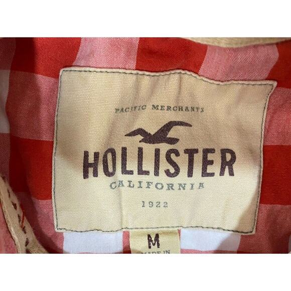 Hollister | Men’s Medium Long-Sleeve Button-Down - Picture 3 of 9